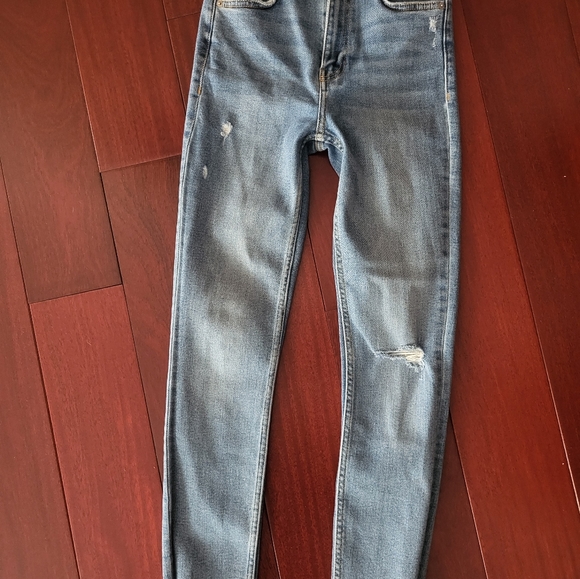 Zara High Rise Skinny Jean - Picture 8 of 8